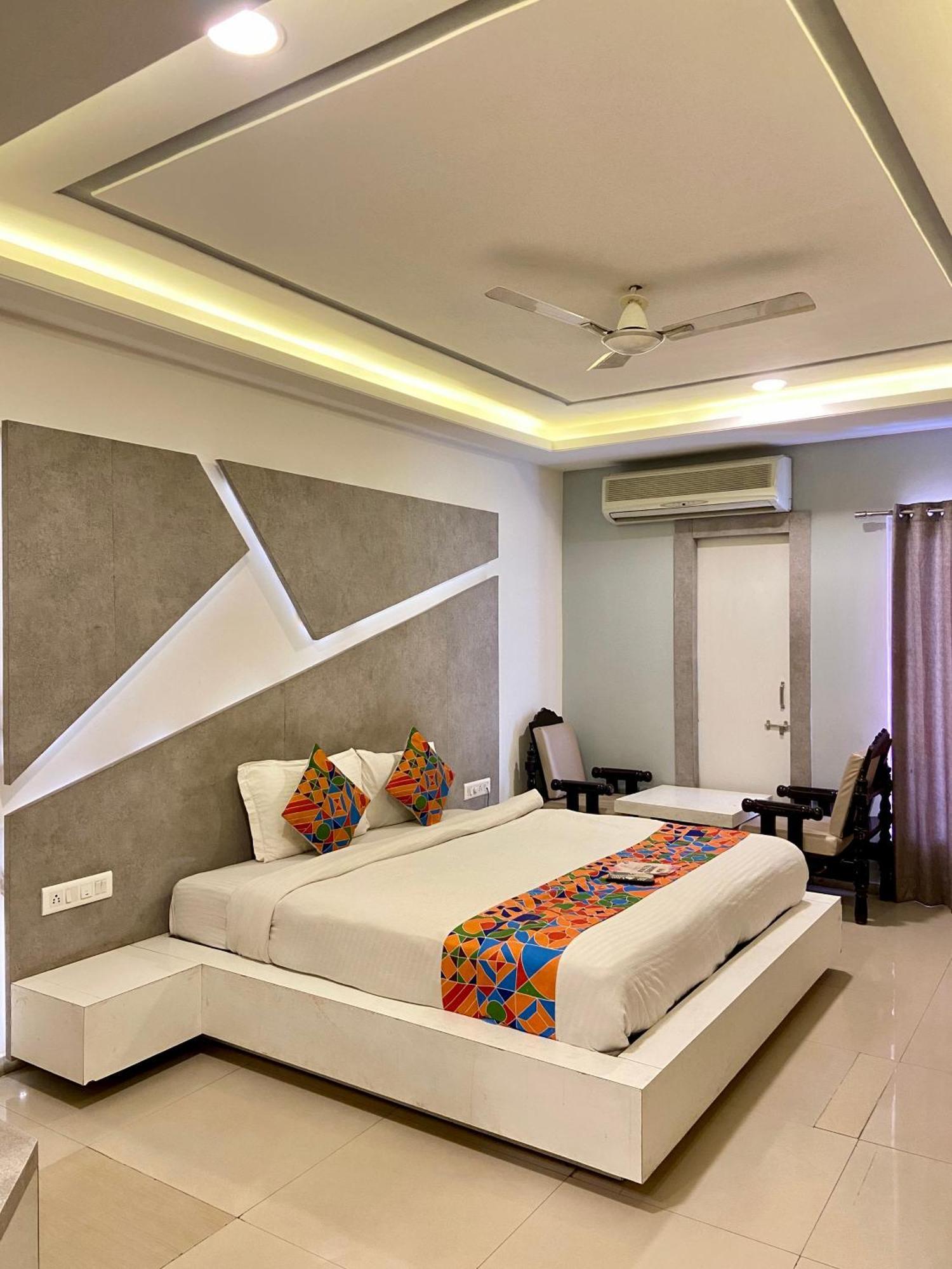 Hotel Damanis Udaipur Exterior foto